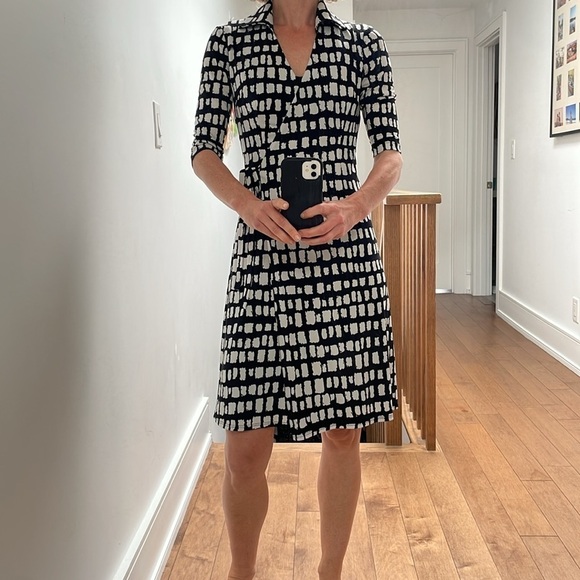 Ross Mayer wrap back white print dress, 3/4 sleeves, collar, made in Canada  XS - Picture 5 of 10